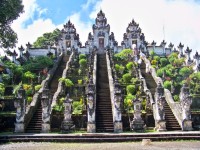 The beauty of Pura Besakih, the Largest Temple in Indonesia, Located in Bali