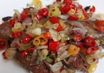 Resep Makanan, Cara Membuat Ikan Asap Sambal Matah Khas Bali yang Menggiurkan Lidah