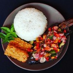 Food Recipes, How to Make Balinese Sambal Matah Smoked Fish that Tempts the Tongue