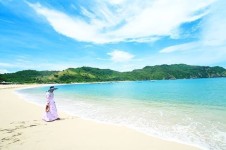 Keindahan Pantai Kuta di Lombok, Bener deh Kalian Wajib Kesini dan Rasakan Keindahannya