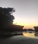 Destinasi Wisata Tanah Lot, Melihat Sunset Hingga Ular Suci