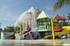 Water Blaster Memiliki Banyak Wahana Permainan Air yang Sangat Seru Untuk di Coba