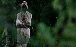 Mitos Tentang Pocong Keliling yang Membuat Warga Ketakutan