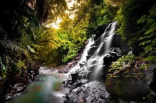 Destinasi Wisata Air Terjun Kanto Lampo yang Tersembunyi di Bali