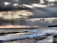 Hamparan Pasir Hitam di Pantai Canggu ,Bali