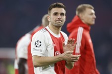 Tanding di Kandang, Ajax Gugur Di Champions League   