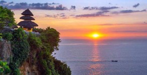 Pura Uluwatu, Destinasi Wajib di Pulau Dewata   