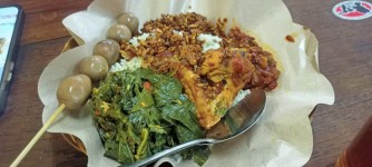 Warung Nasi Pedas Bu Andika Kuta Bali, Menu Wajib Kala ke Bali