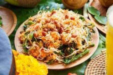 Serombotan, Makanan Mirip Urap Sayuran Khas Bali  