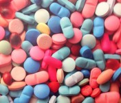 Atas Kasus Gangguan Ginjal Akut Progresif Atipikal, Kemenkes Setop Sementara Penjualan Obat Cair