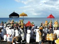 Sejarah Melasti, Tradisi Unik di Pulau Bali