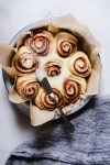 Membuat Cinnamon Roll dengan Rasa yang Unik