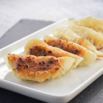 Membuat Pangsit Gyoza Ala Rumahan