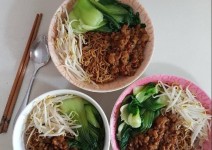 Resep Mie Bangka Pedas Gurih Bikin Ketagihan