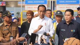 Presiden Jokowi di Dampingi Ridwan Kamil Meresmikan Tol Bocimi Seksi 2