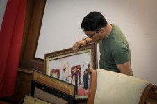 Ridwan Kamil dan Bu Cinta Menjelang Akhir Masa Jabatannya dan Langsung Beberes di Gedung Pakuan