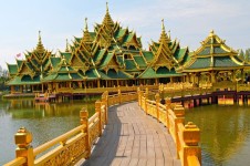 5 Tempat yang Kamu Harus Kunjungi Saat Berliburan Di Bangkok Thailand