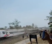 Tidak Ada Korban Jiwa di Kecelakaan Kereta Anjlok Wates