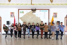 Tiga Seniman Vietnam Belajar Seni Jaran Kepang dan Wayang Kedu di Temanggung