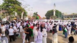 Aliansi Masyarakat Cicalengka Penuhi Alun-alun Cicalengka Gelorakan Aksi Bela Palestina