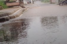 Hujan Deras, Jalan Beor Babakan Peuteuy Cicalengka Banjir