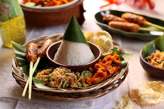 5 Makanan Khas Bali yang Paling Terkenal Hingga Saat Ini