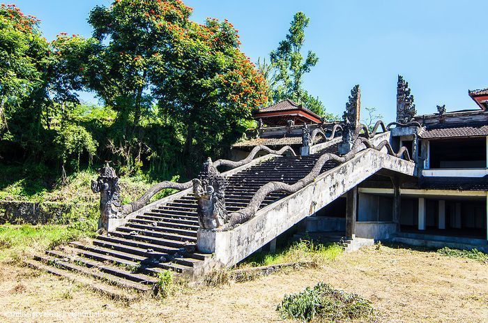The Abandoned Hotel PI Bedugul Bali and Keeps a Mystical Story