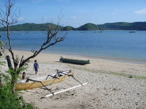 Objek Wisata Pantai Gerupuk di Mandalika dengan Ombak yang Menantang 