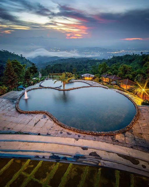 Tempat Wisata Instagramable dengan Konsep Kolam Renang yang Indah di Umbul Sidomukti