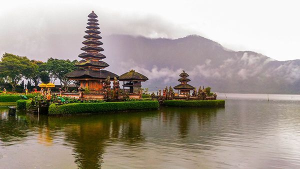 Mengintip Keindahan Pura Ulun Danu Bratan Bedugul Tabanan Bali