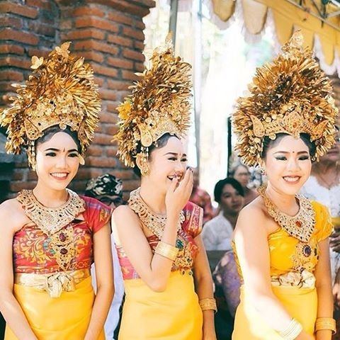 Mengulas Tradisi Mepandes Upacara Potong Gigi di Bali