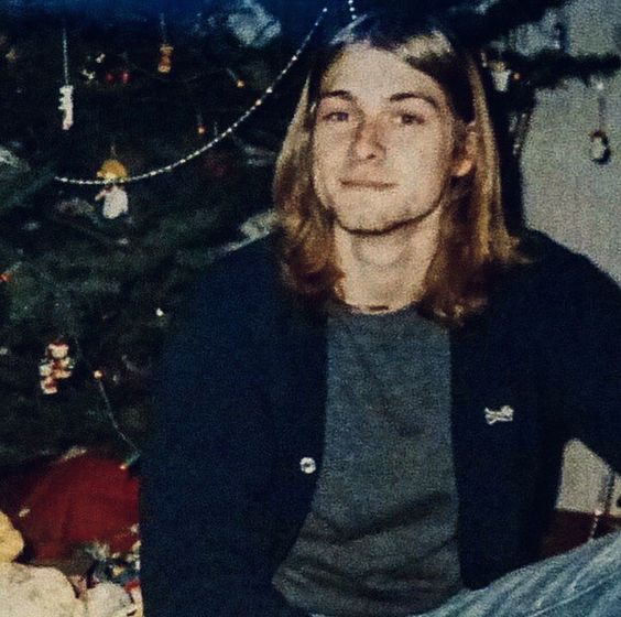 Menggemparkan, RIP Nida Tangmo dan Juga RIP Kurt Cobain