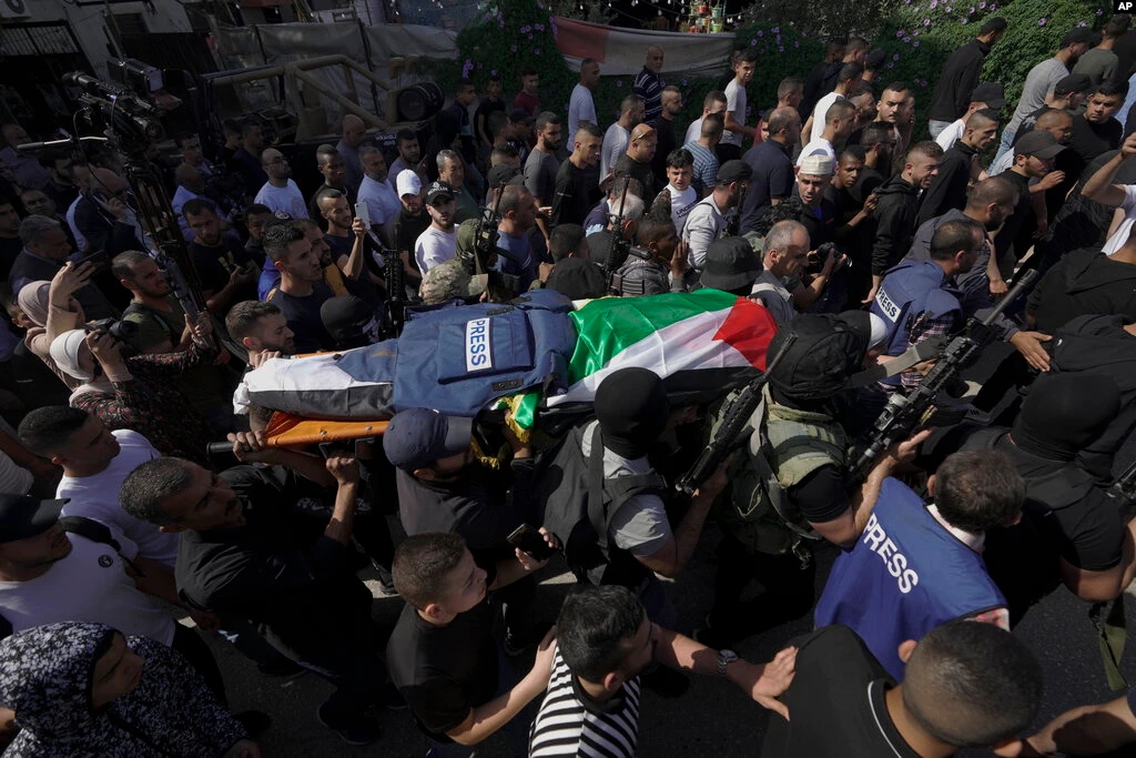 Tentara Israel Menembak Jurnalis Al-Jazeera   