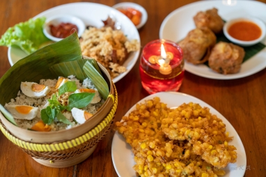 Berlibur ke Bali, Wajib Makan di Warung Makan Legendaris Berikut Ini