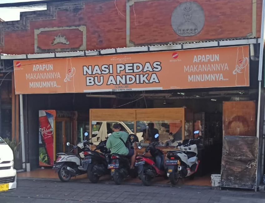 Nasi Pedas Bu Andika, Wisata Kuliner Paling Terkenal di Bali