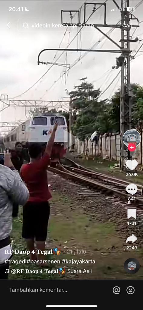 Bunuh Diri di Rel Kereta Api Pasar Senen Jakarta